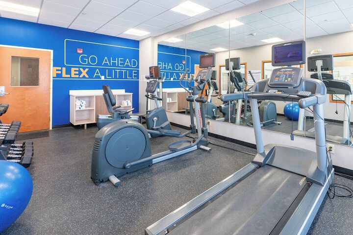 Holiday Inn Express Hotel & Suites ANDERSON NORTH by IHG