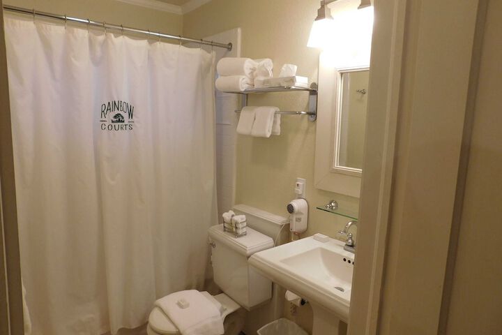 Room 25 of 96