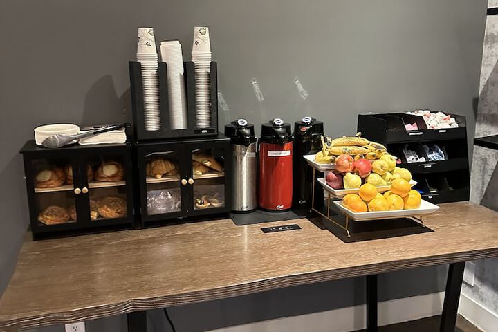 Breakfast/Coffee Service 23 of 24