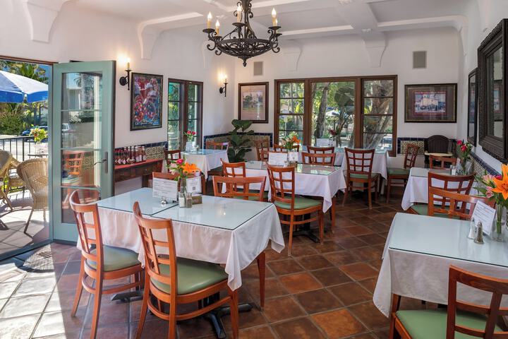Dining 174 of 221