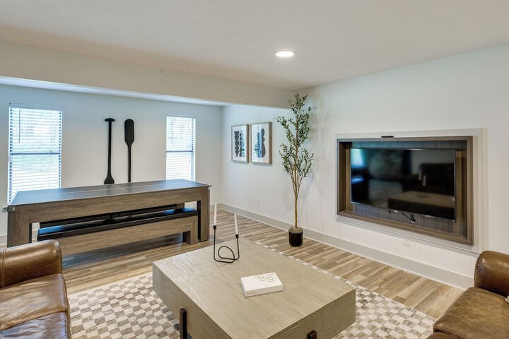 Pickleball / sport Court: Spacious Kemp Home!