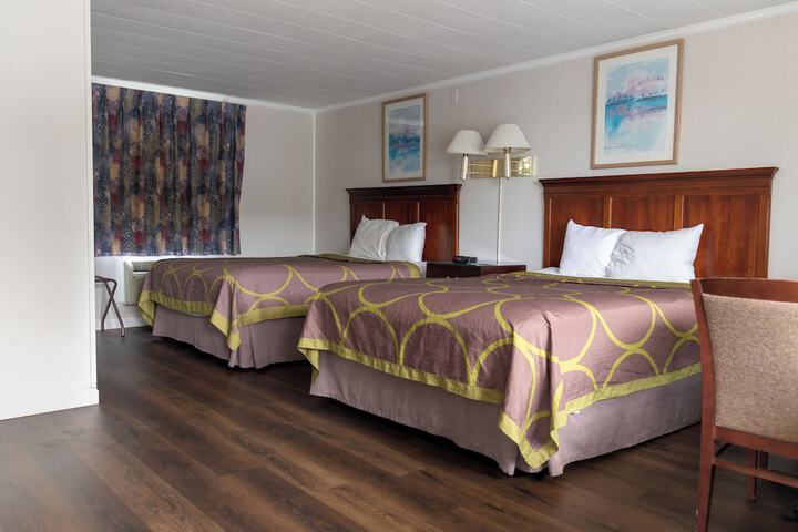 Room 9 of 9