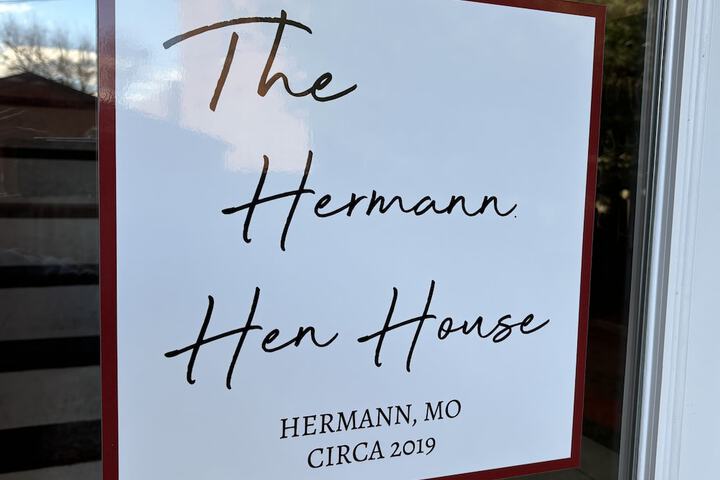 Hermann Crown Suites