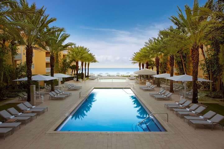Edgewater Beach Hotel