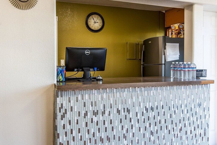 Hotel Interior 7 of 23