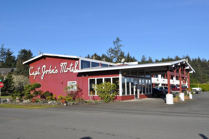 Capt Johns Motel