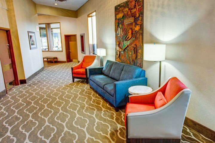 Hotel Interior 7 of 40
