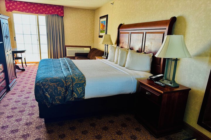 Hamilton Inn Select Beachfront Mackinaw City