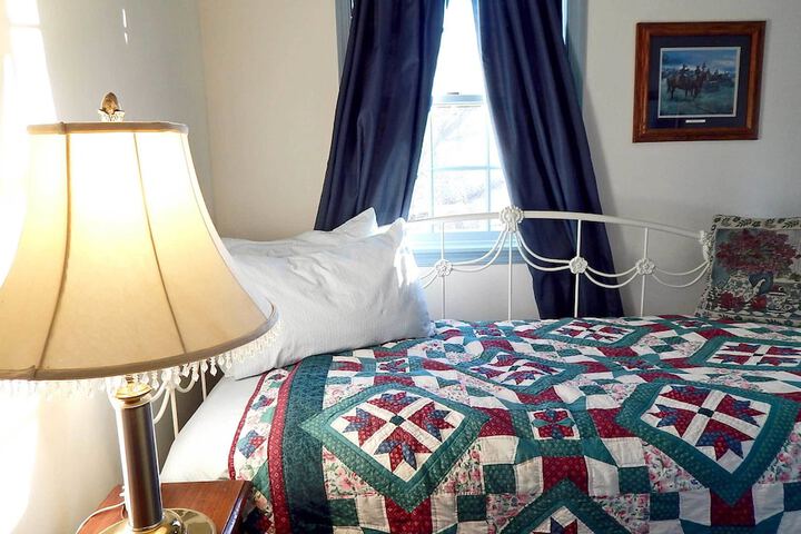 Room 12 of 99