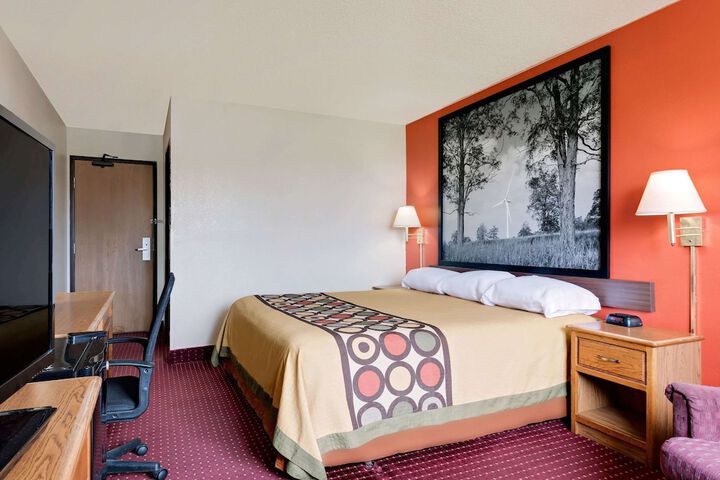 Room 12 of 15