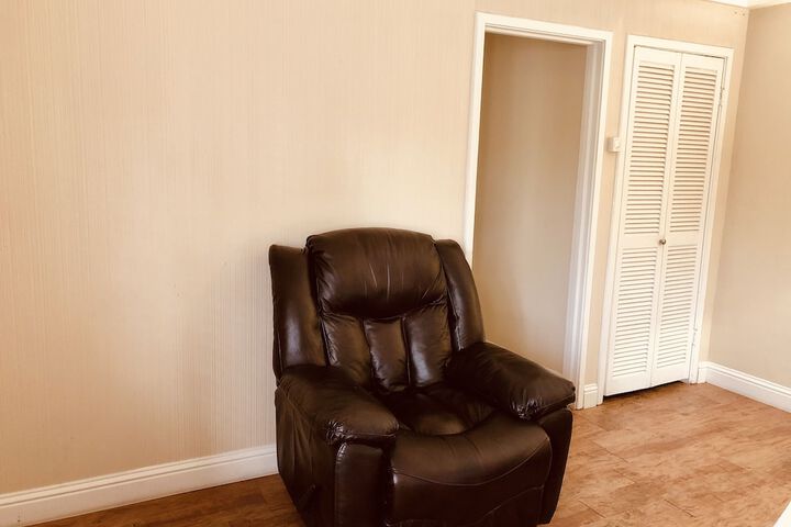 Room 35 of 88