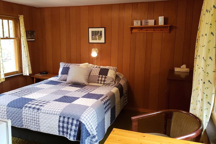 Room 90 of 215