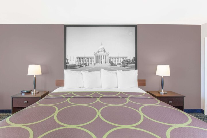 Room 14 of 19