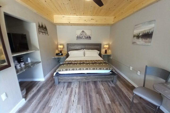 The Carter Lodge on the River