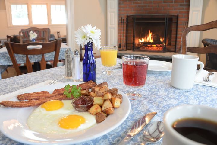 Breakfast/Coffee Service 71 of 92