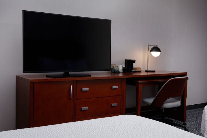 Room 15 of 40