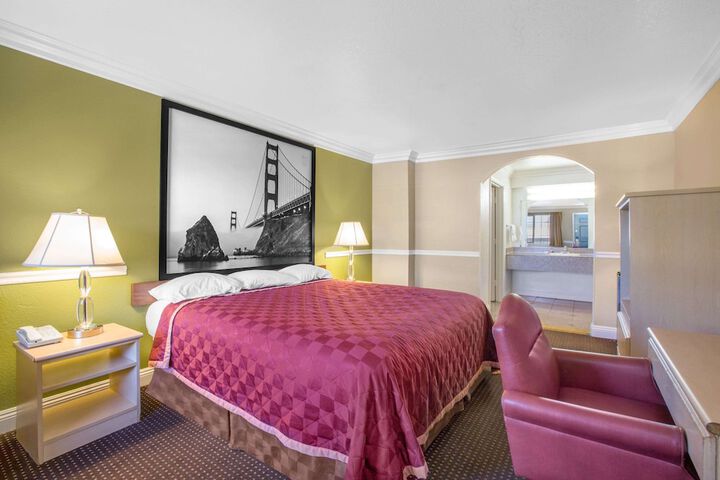 Room 12 of 17