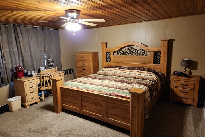 Eagle Nest Fly Shack and Lodge