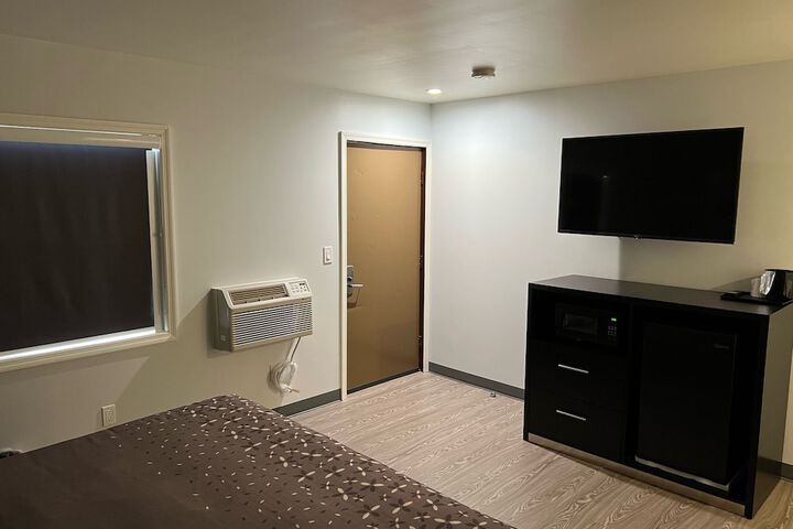 Room 21 of 26