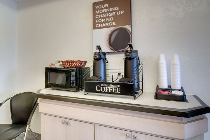 Breakfast/Coffee Service 20 of 20