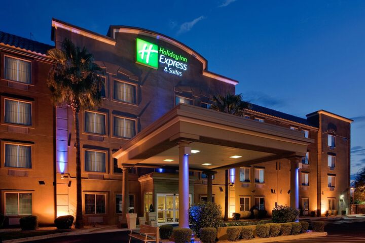 Hotel 2 of 44