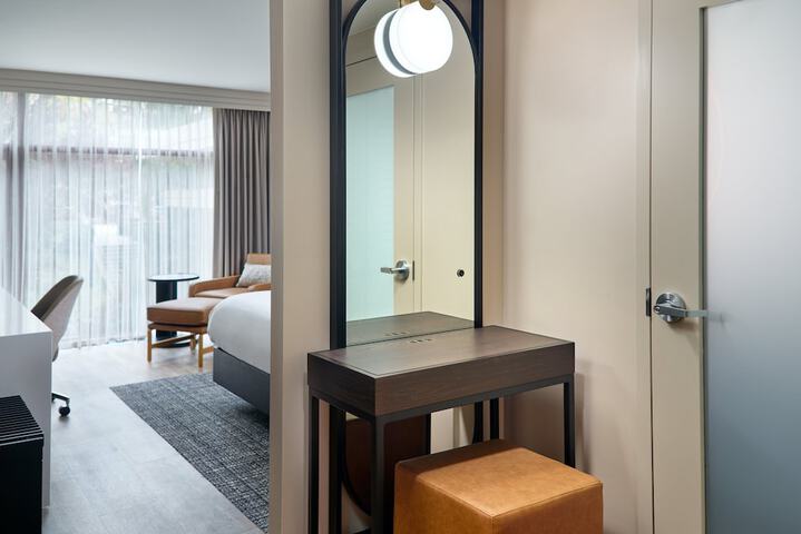 Room 34 of 59
