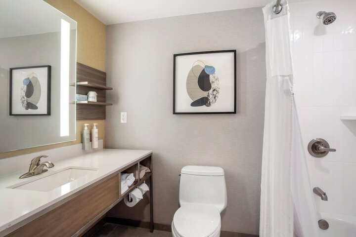 Hilton Garden Inn Charlotte / Concord