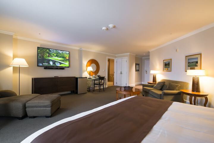 Room 5 of 35