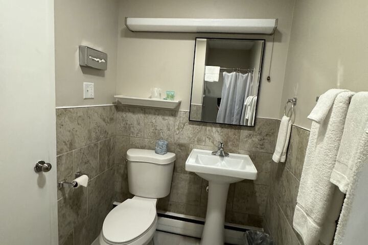 Pine View Inn