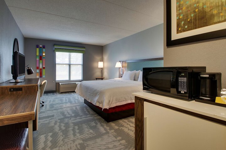 Hampton Inn & Suites Chicago / Aurora