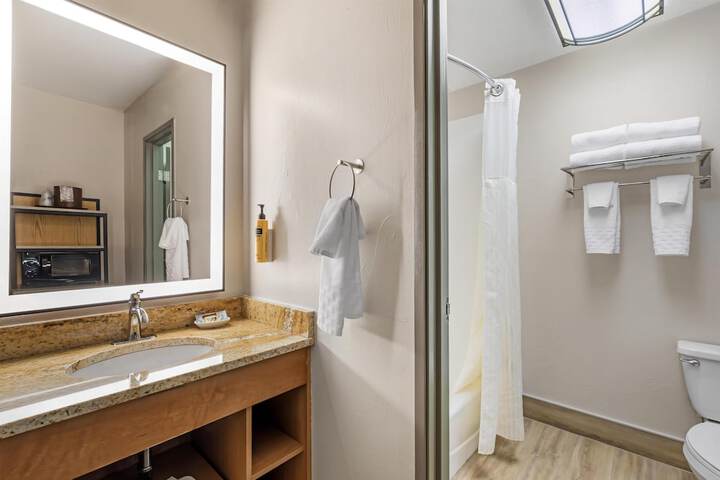 Best Western Plus GranTree Inn