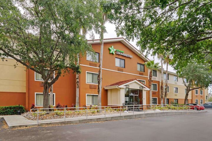 Hotel 3 of 34