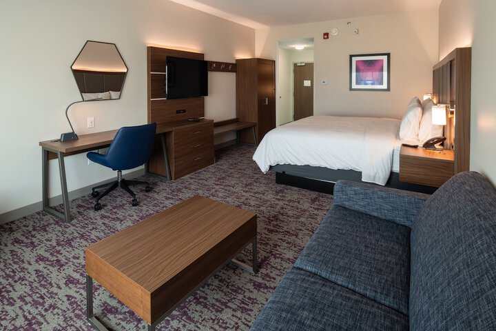 Room 18 of 31