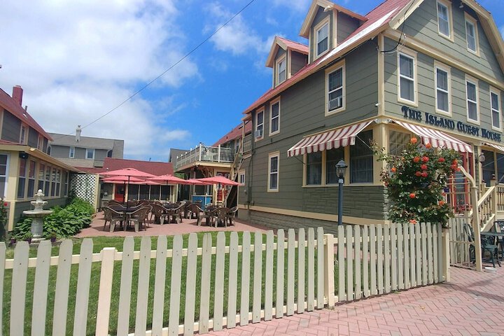Island Guest House B & B