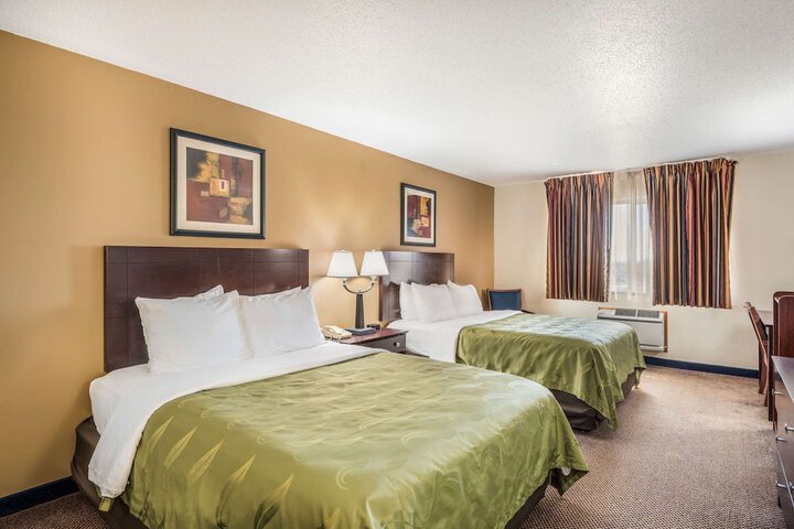 Room 32 of 54