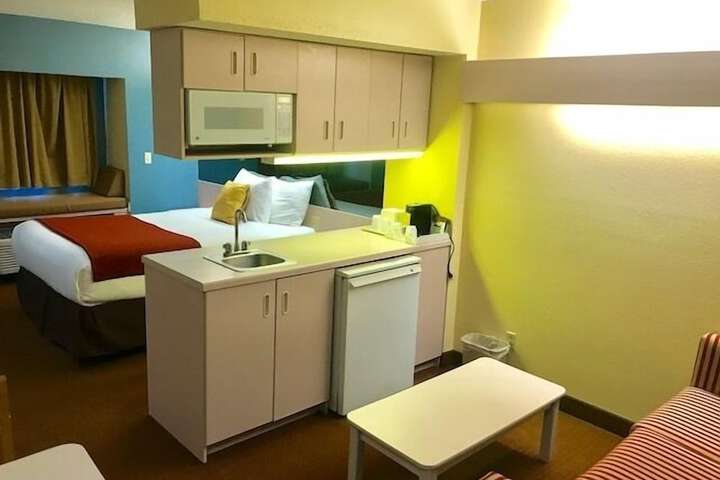Room 14 of 19