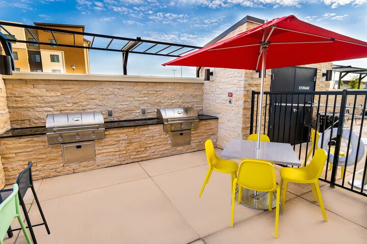 Home2 Suites by Hilton Bakersfield