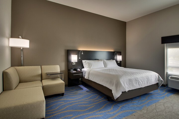 Room 20 of 35