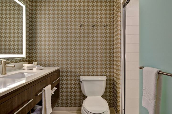 Home2 Suites by Hilton Orlando at Flamingo Crossings