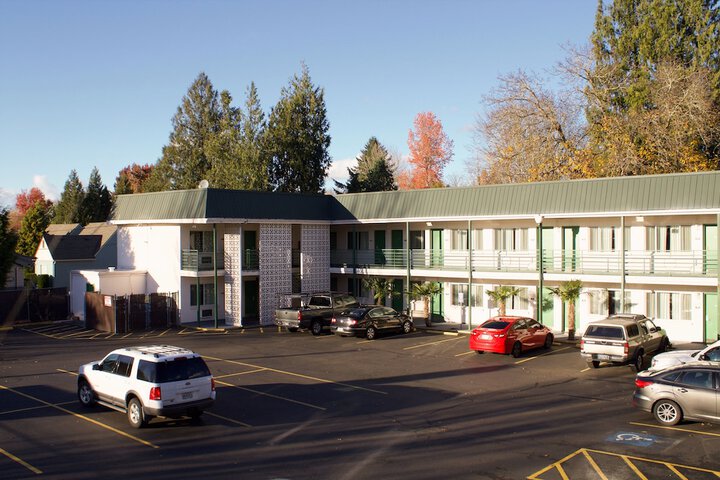 Hotel 4 of 14