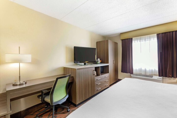 Room 21 of 25