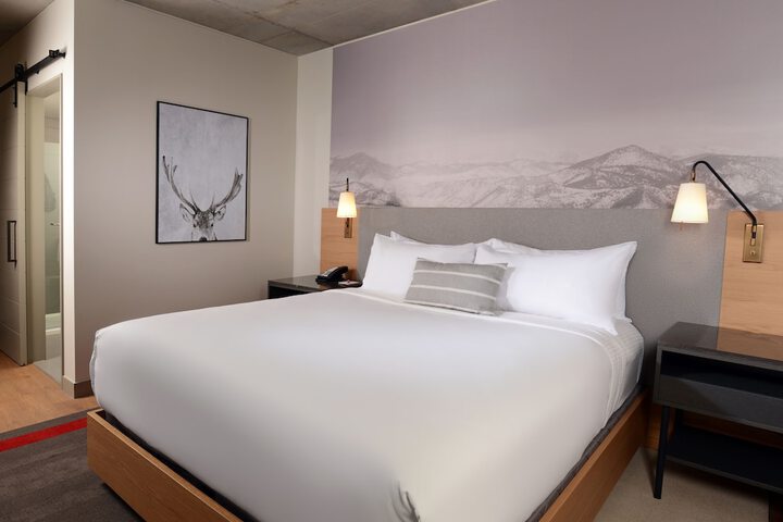 Room 20 of 64