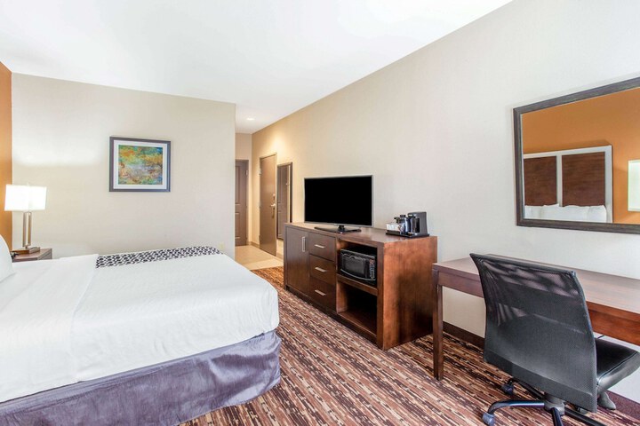 Room 15 of 24