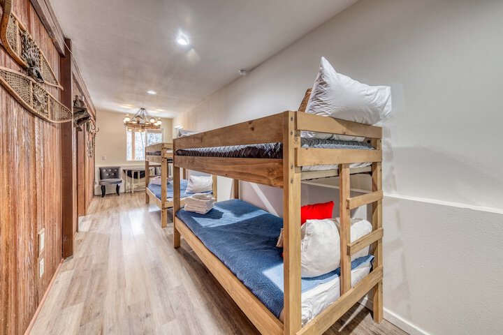 Room 12 of 37