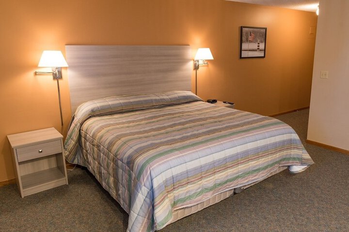 Room 53 of 66
