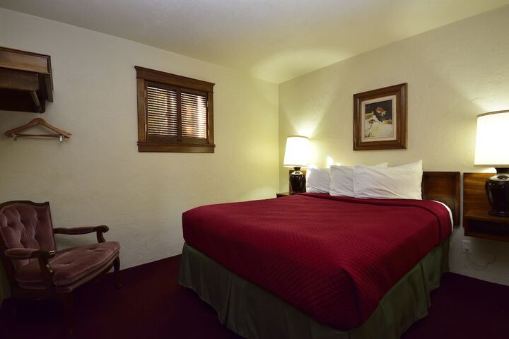Room 22 of 34
