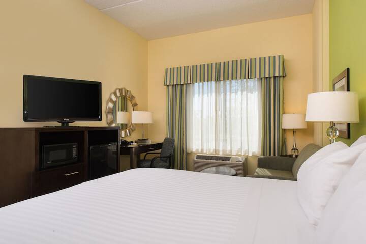 Holiday Inn Express Hotel and Suites Scranton by IHG