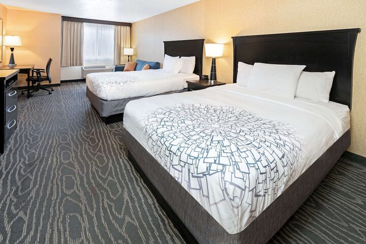 La Quinta Inn & Suites by Wyndham Logan