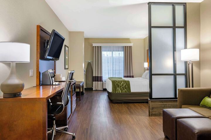 Comfort Suites Helena Airport
