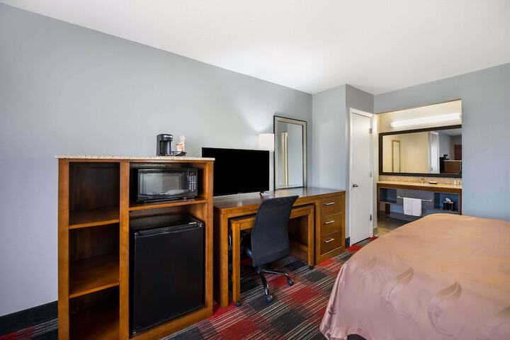Room 12 of 20